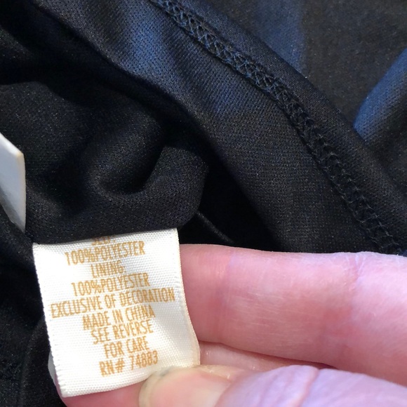 Sleeveless blouse - Picture 6 of 8